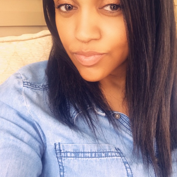 Meet your Posher, Kim - Picture 2 of 6